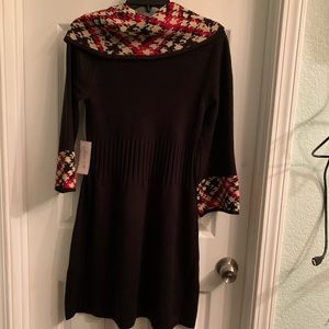 Black dress/multi colored collar and lower sleeve